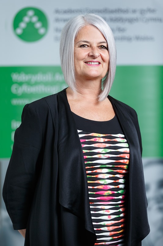 Dr Sue Davies profile photo